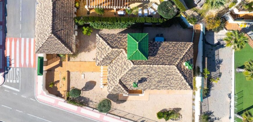 Spain Get your residency! villa in a prestigious golf resort SVM752925