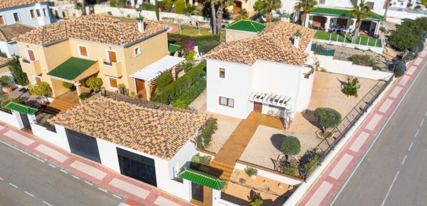 Spain Get your residency! villa in a prestigious golf resort SVM752925