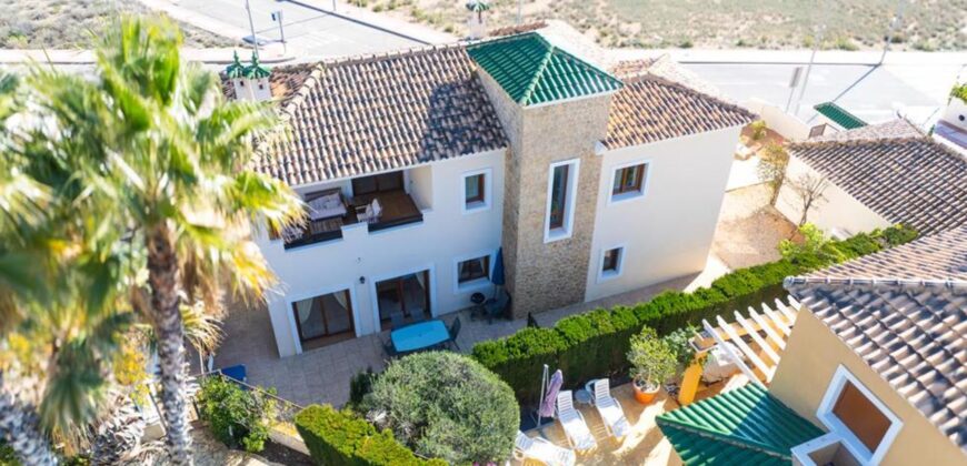 Spain Get your residency! villa in a prestigious golf resort SVM752925