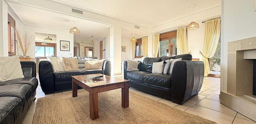 Spain Get your residency! villa in a prestigious golf resort SVM752925