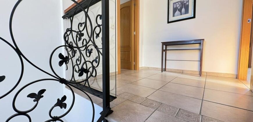 Spain Get your residency! villa in a prestigious golf resort SVM752925