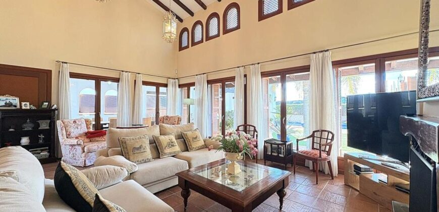 Spain Get your residency! villa in El Valle Golf Resort SVM752681