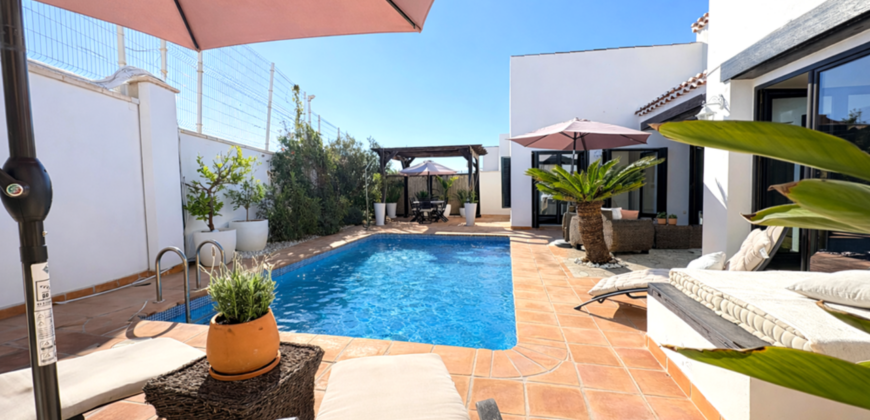 Spain Get your residency! luxury villa with private pool SVM768089