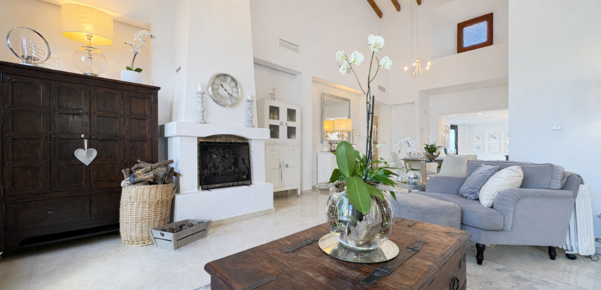 Spain Get your residency! luxury villa with private pool SVM768089