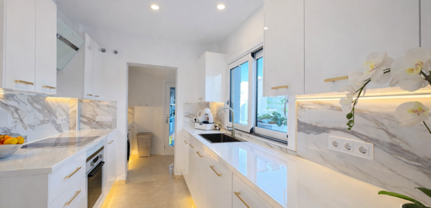 Spain Get your residency! luxury villa with private pool SVM768089