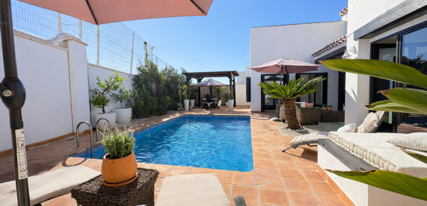 Spain Get your residency! luxury villa with private pool SVM768089