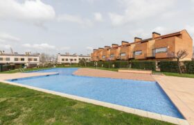 Spain Get your residency! Semi-detached house fully furnished PR-00446