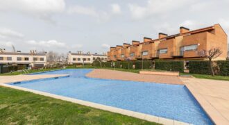 Spain Get your residency! Semi-detached house fully furnished PR-00446