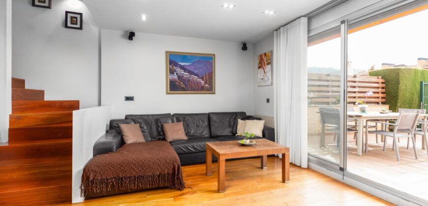 Spain Get your residency! Semi-detached house fully furnished PR-00446