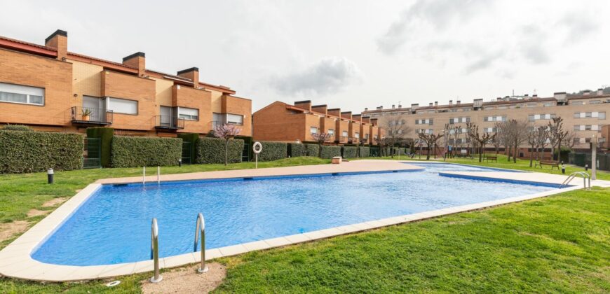 Spain Get your residency! Semi-detached house fully furnished PR-00446