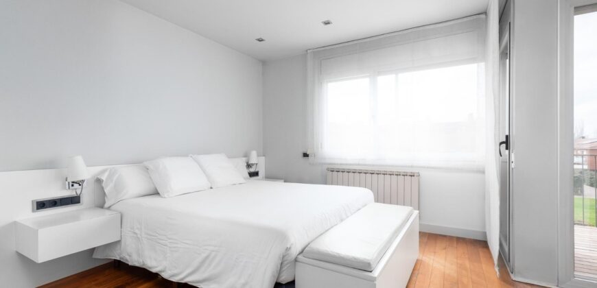 Spain Get your residency! Semi-detached house fully furnished PR-00446