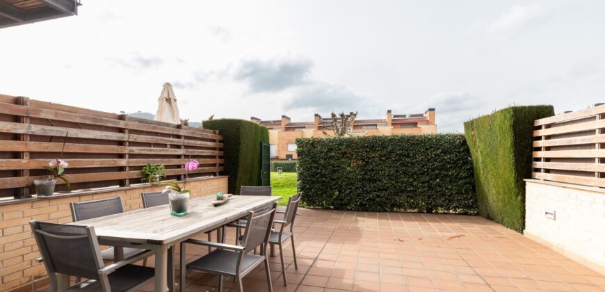 Spain Get your residency! Semi-detached house fully furnished PR-00446