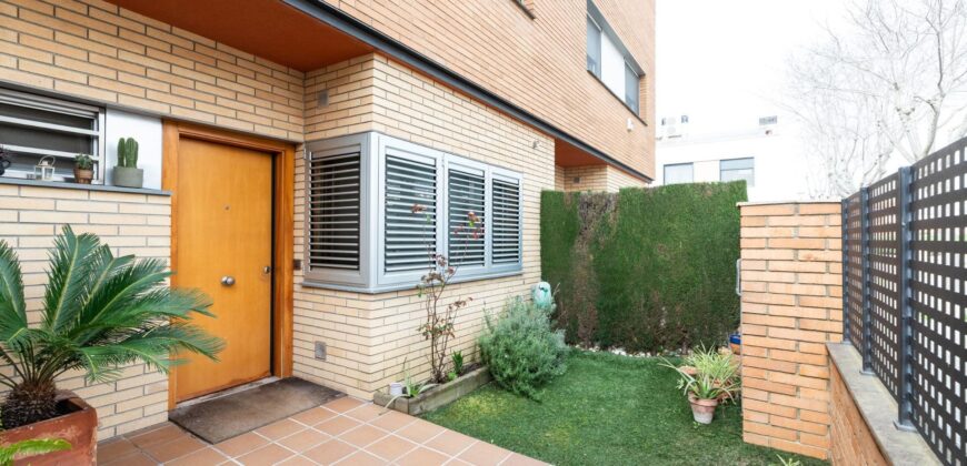 Spain Get your residency! Semi-detached house fully furnished PR-00446