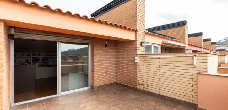 Spain Get your residency! Semi-detached house fully furnished PR-00446