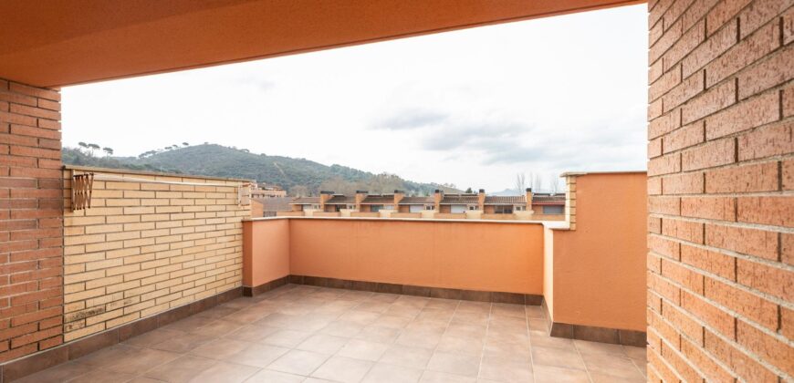 Spain Get your residency! Semi-detached house fully furnished PR-00446