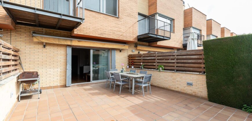 Spain Get your residency! Semi-detached house fully furnished PR-00446