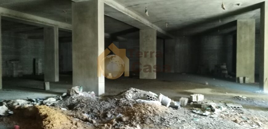 warehouse for rent in zahle close to the highway with truck entrance for rent.