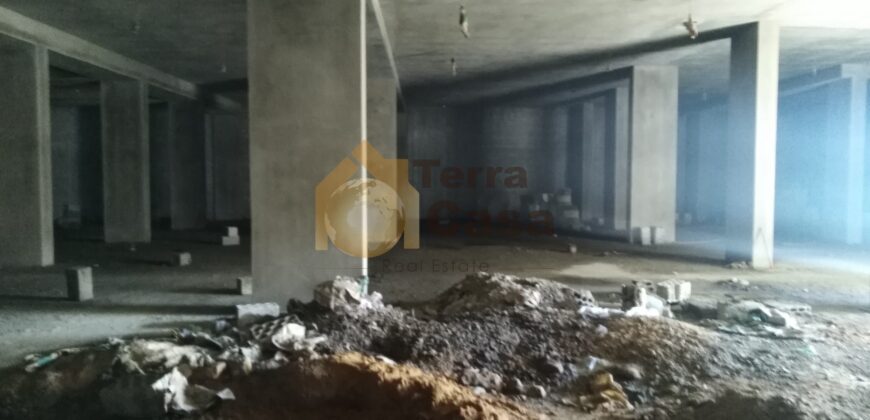 warehouse for rent in zahle close to the highway with truck entrance for rent.