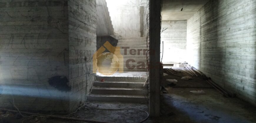 warehouse for rent in zahle close to the highway with truck entrance for rent.