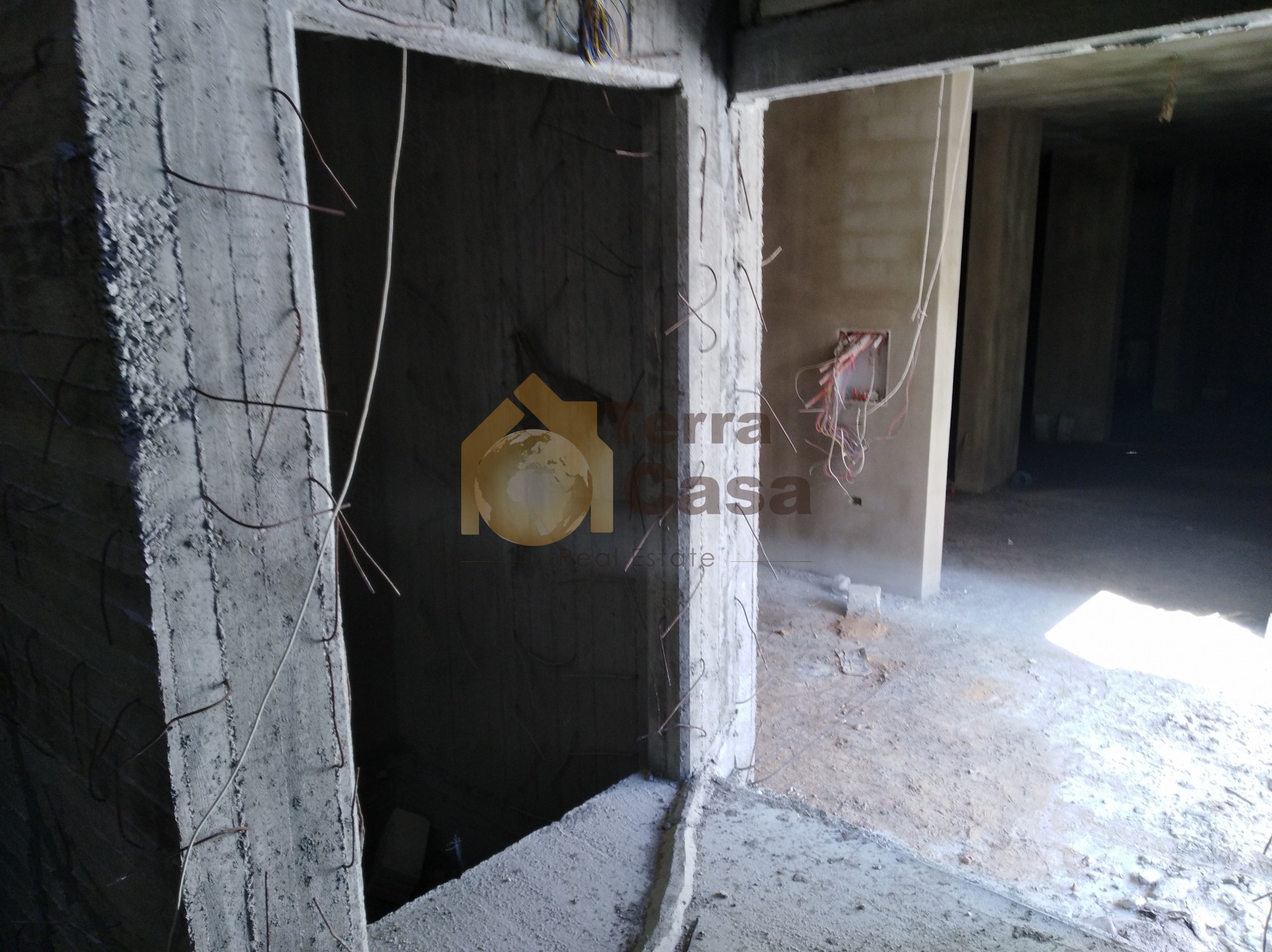 warehouse for rent in zahle close to the highway with truck entrance for rent.
