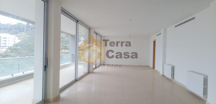 apartment brand new luxurious finishing open view .Ref#806