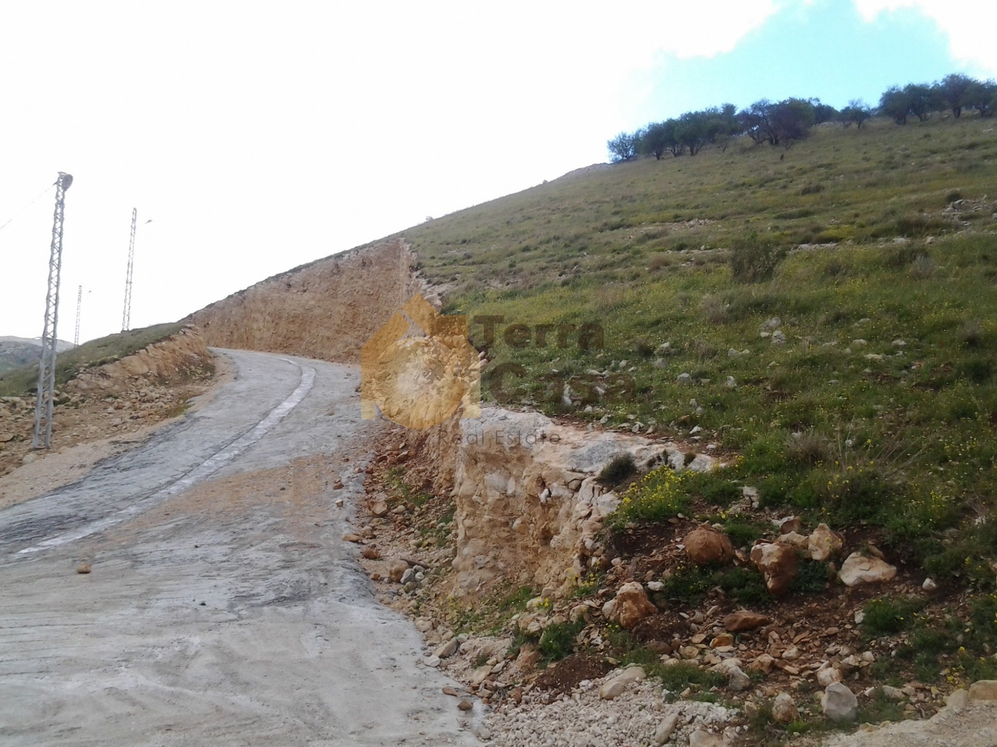 land for sale in zahle wadi el arayesh open view cash payment.Ref# 1022