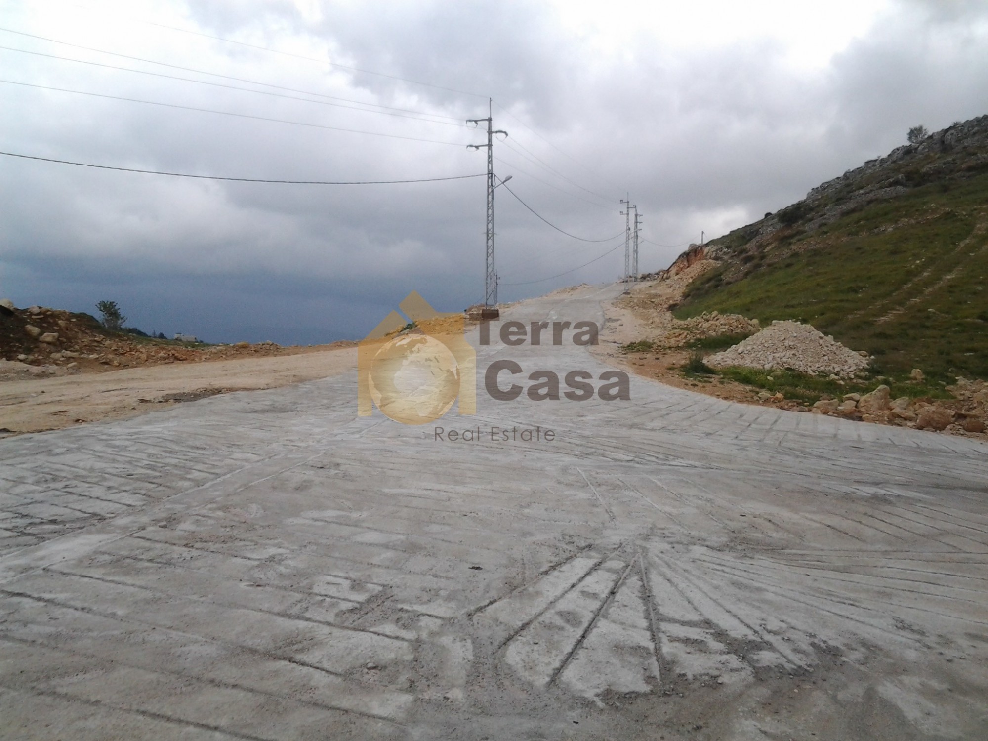 land for sale in zahle wadi el arayesh open view cash payment.Ref# 1025
