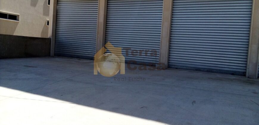 shop for rent in rayak prime location .