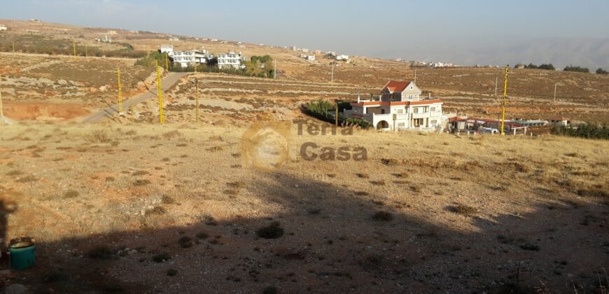 land for sale in Twaiteh close to jdita lands  in a classy neighborhood.