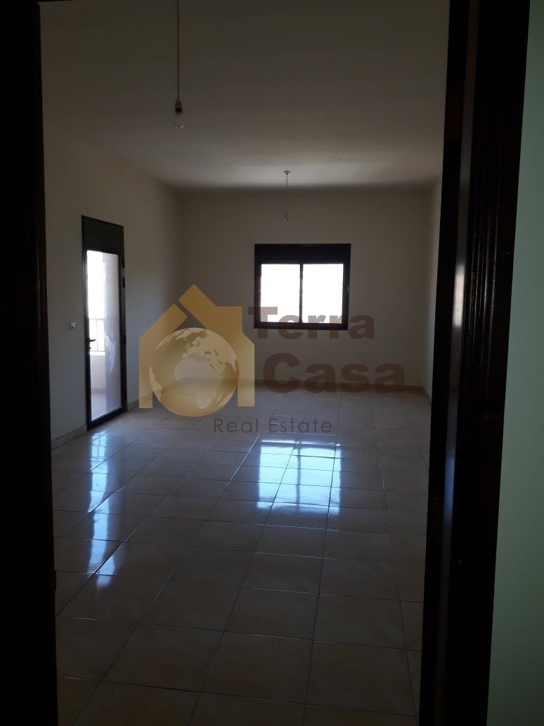 Apartment for rent in zahle maalaka brand new .
