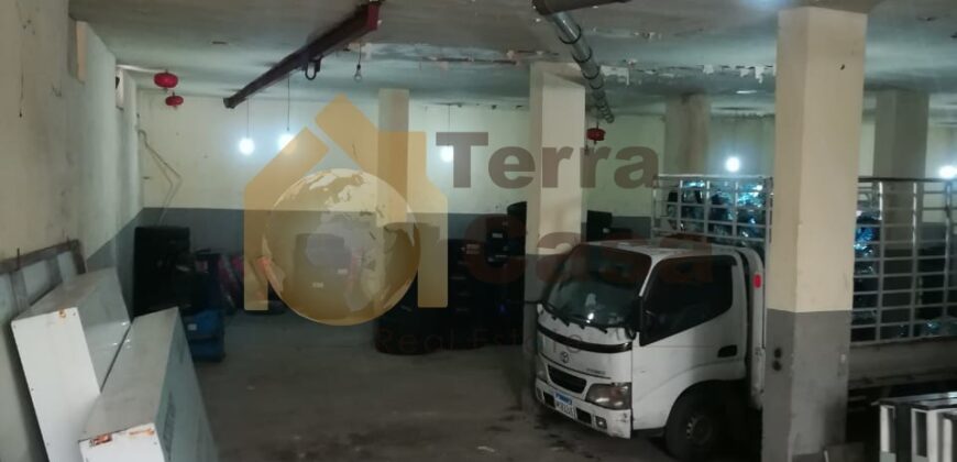 Warehouse for sale in jdeideh with pick up entrance