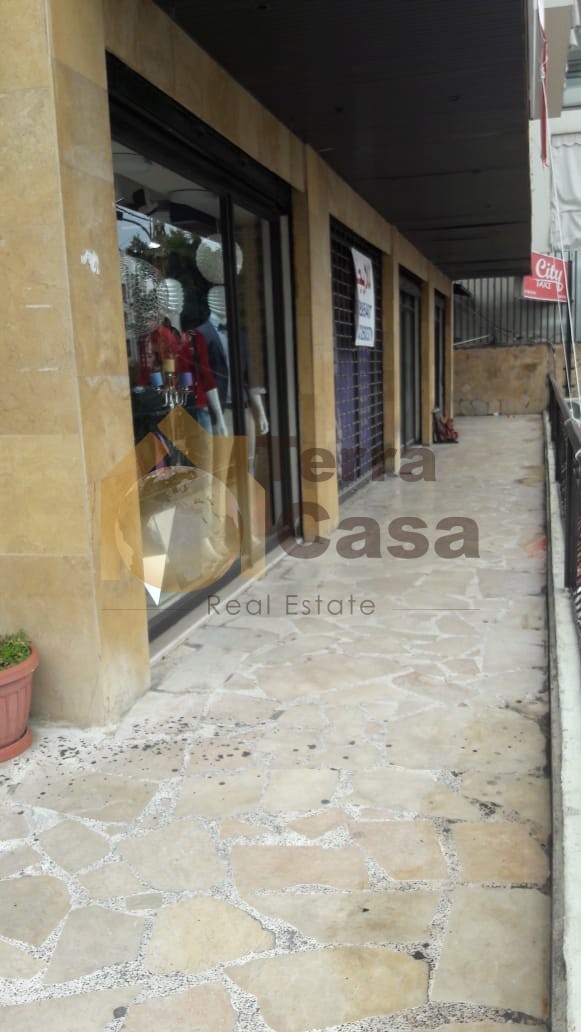 Shop for rent in Fanar good location.
