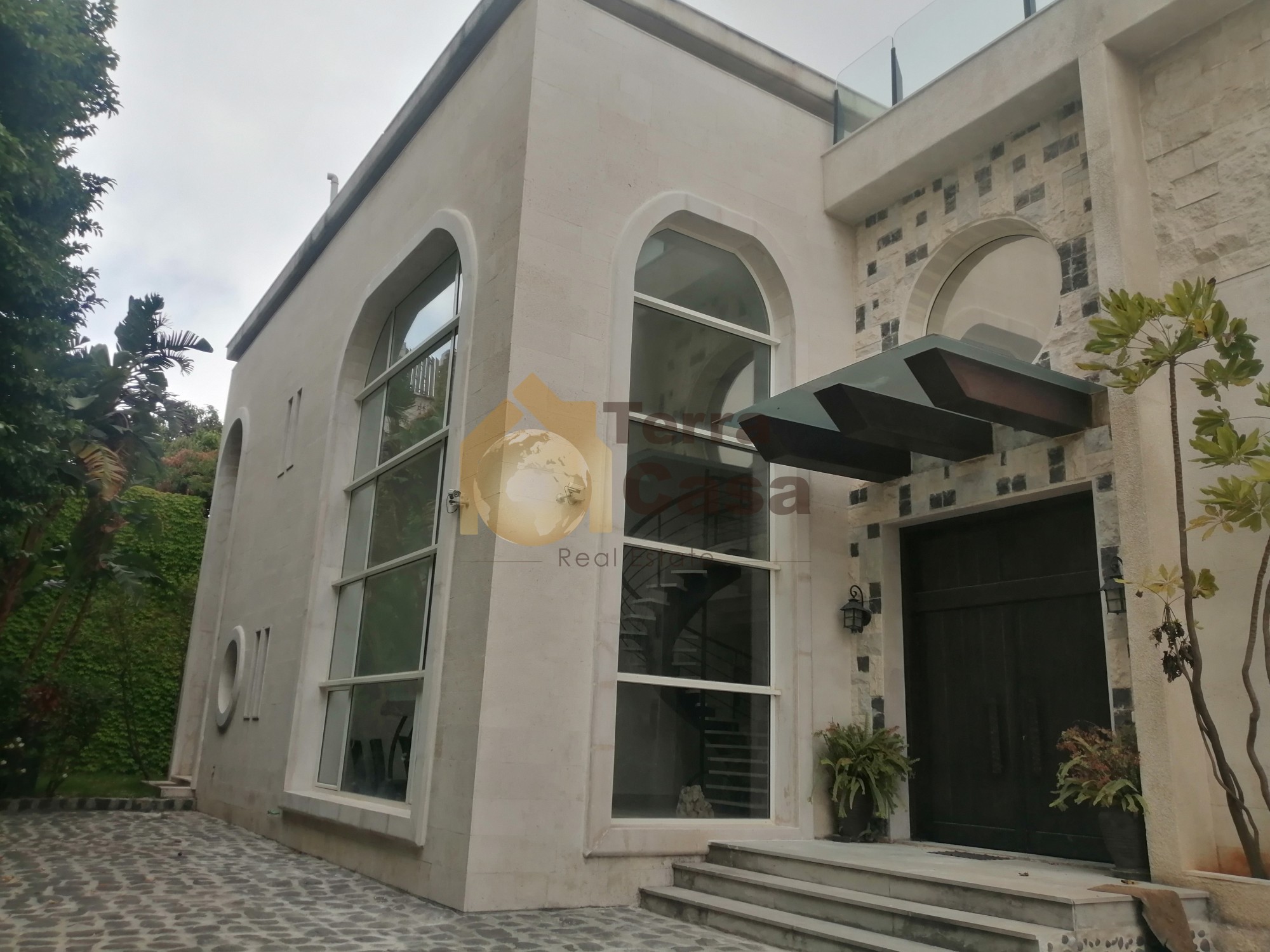 Luxurious villa pool panoramic sea view cash payment.