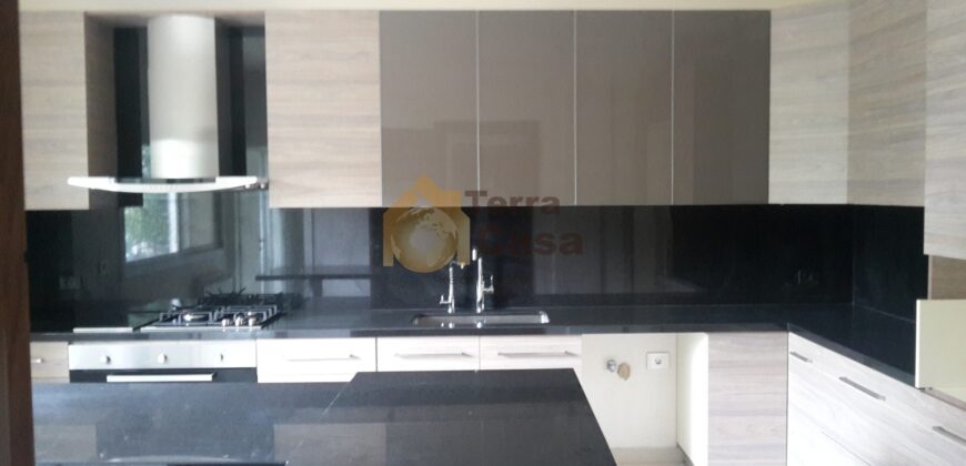 Bayada  luxurious apartment with sea view .