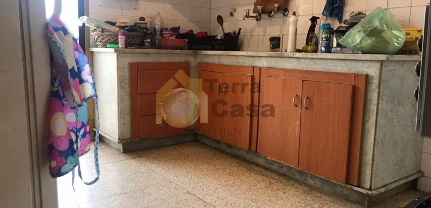 Bolonia decorated apartment cash payment .