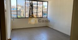 Office for sale in Hazmieh cash payment.