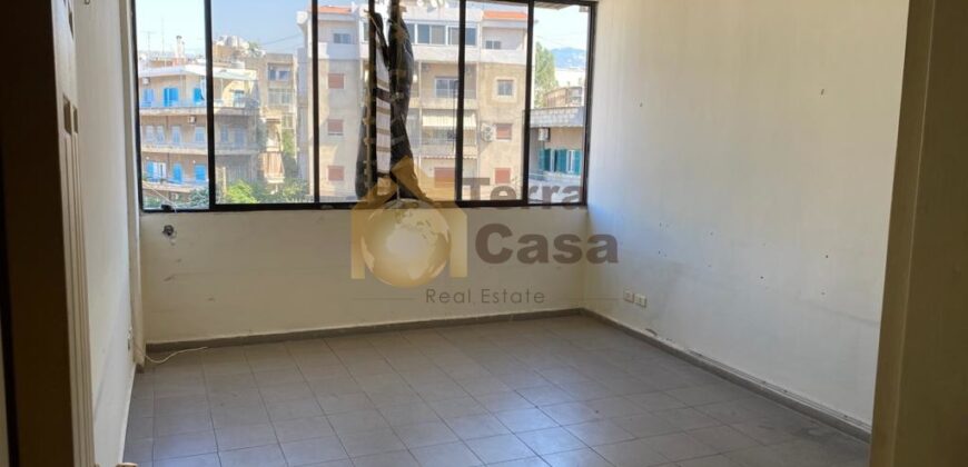 Office for sale in Hazmieh cash payment.