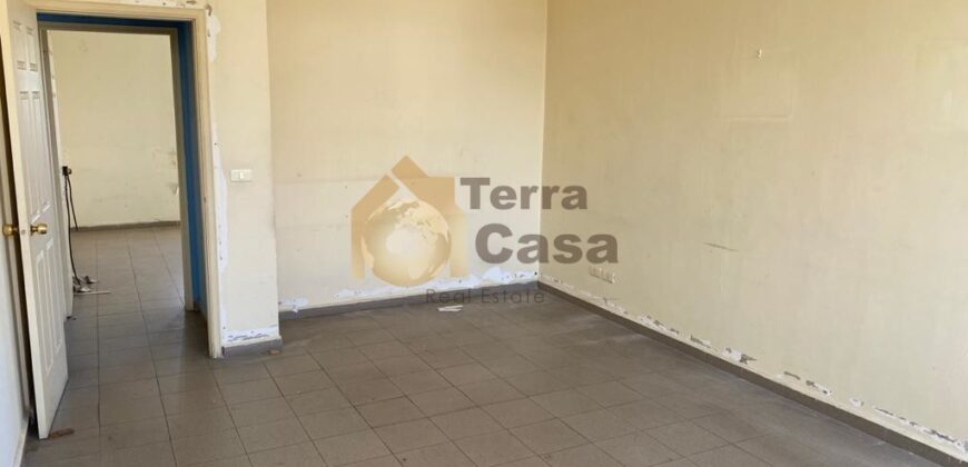 Office for sale in Hazmieh cash payment.