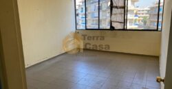 Office for sale in Hazmieh cash payment.