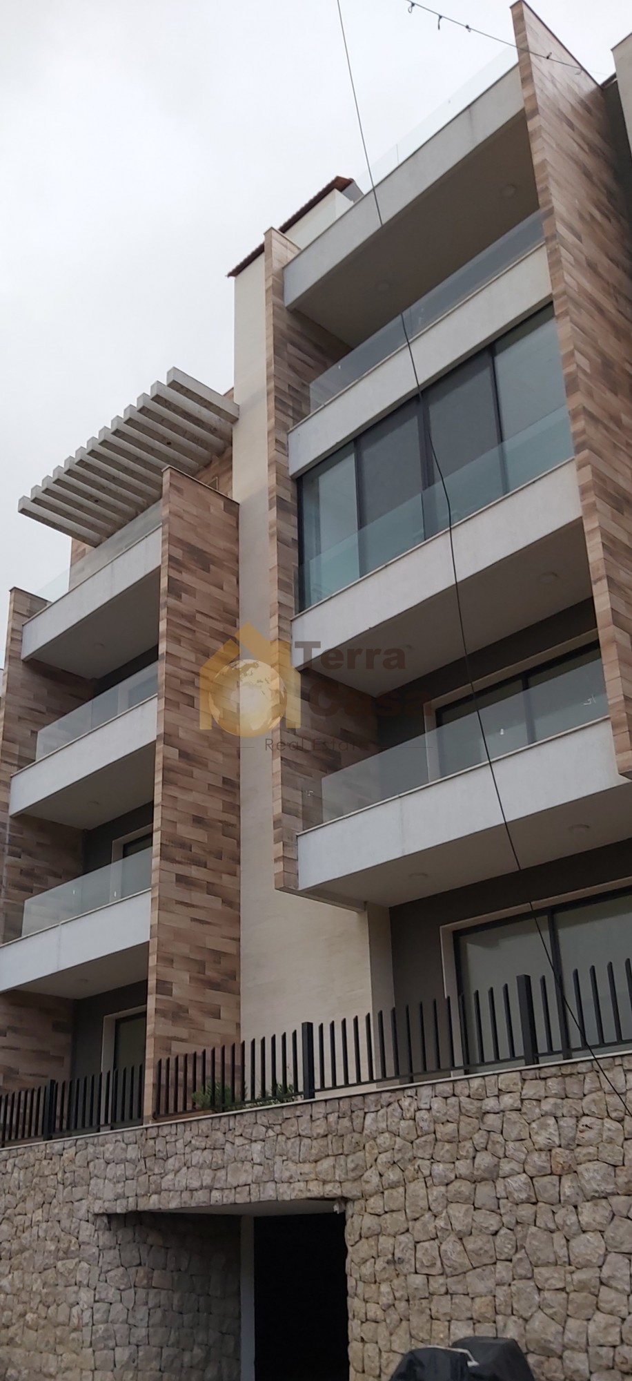 Brand new Duplex with 23 sqm terrace cash payment.