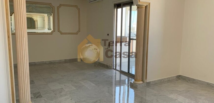 Zarif prime location apartment for rent cash payment .