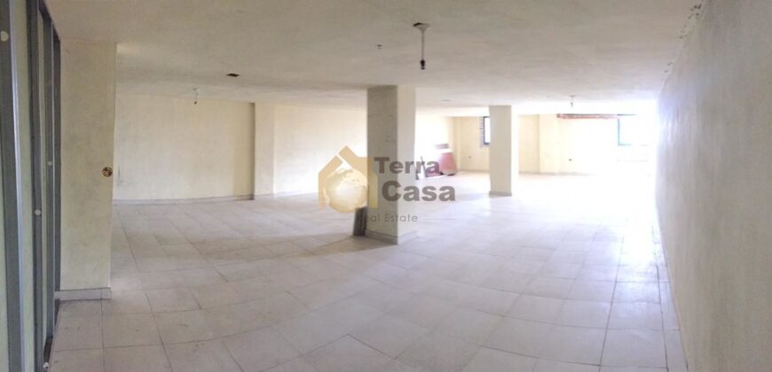 haouch el omara shop 2 facades, 2 floors for rent nice location #2071