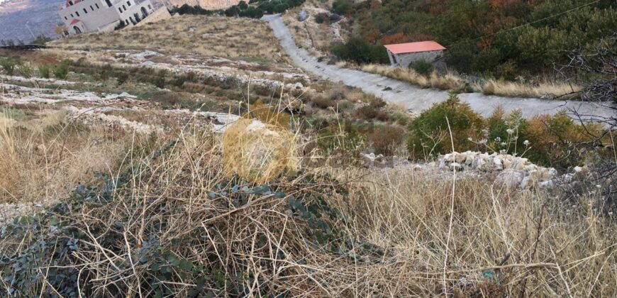 Zahle land prime location open view. Ref# 2101