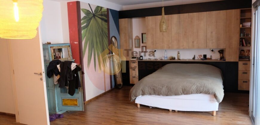 Achrafieh fully decorated apartment cash payment.