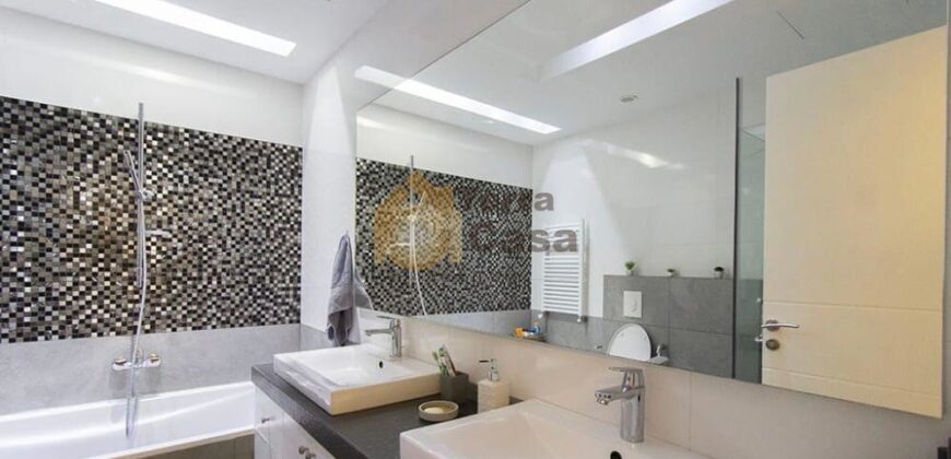 louaizeh luxurious apartment banker cheque .Ref# 2196