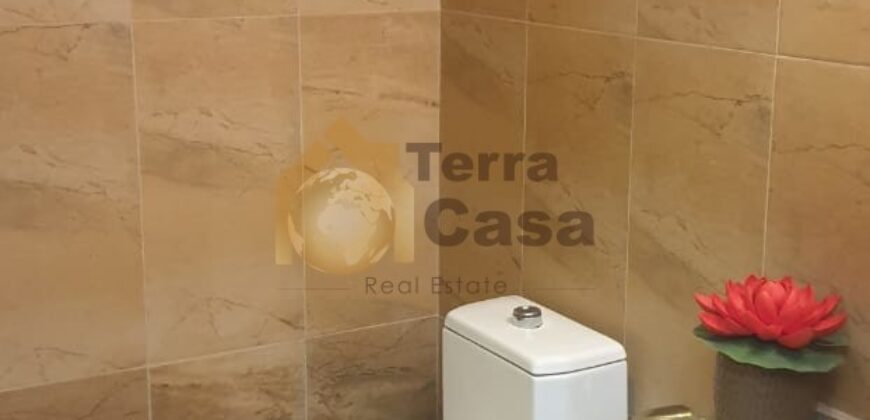 Fully decorated apartment cash payment. Ref# 2273