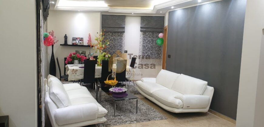 Fully decorated apartment cash payment. Ref# 2273