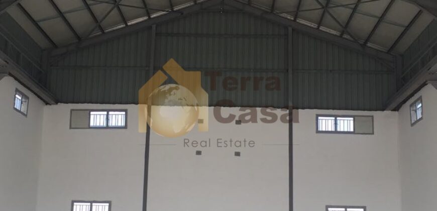 Industrial land with hangar cash payment.