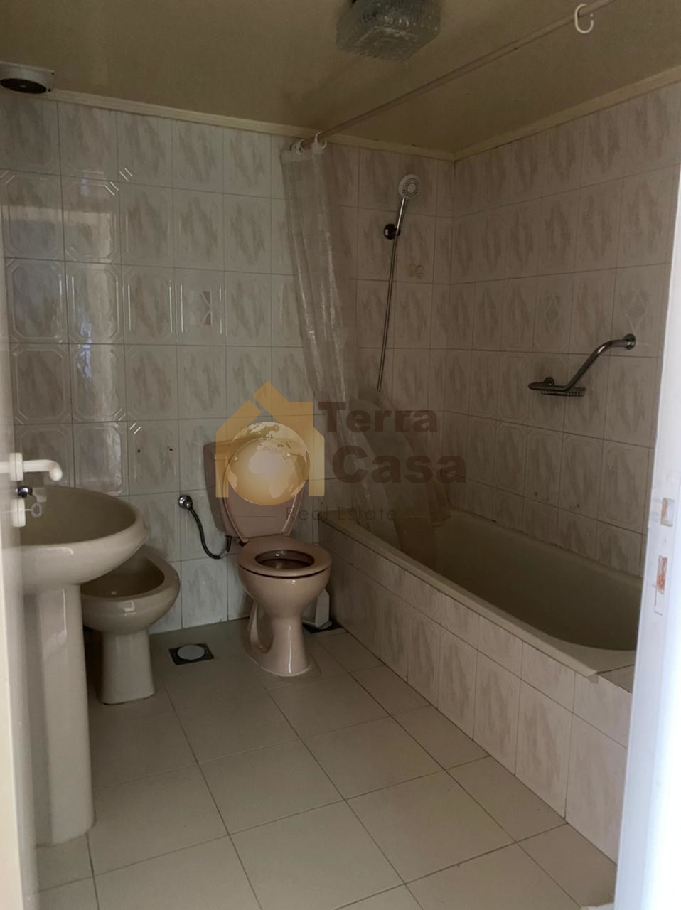 Fully furnished apartment cash payment. Ref#2358