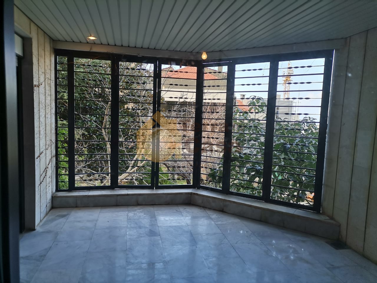 Apartment with 75 sqm garden cash payment